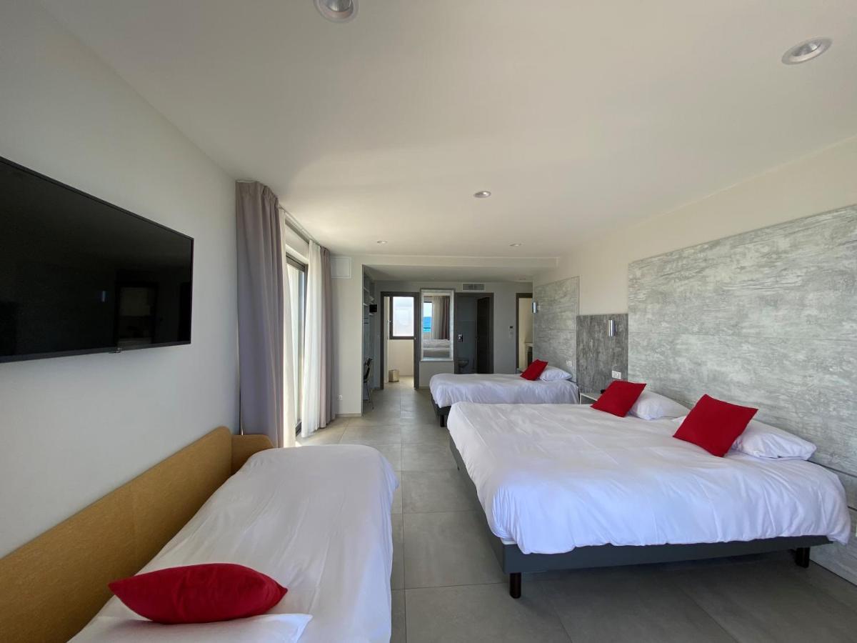 L'isula Marina 3* L'Ile-Rousse (Corsica)